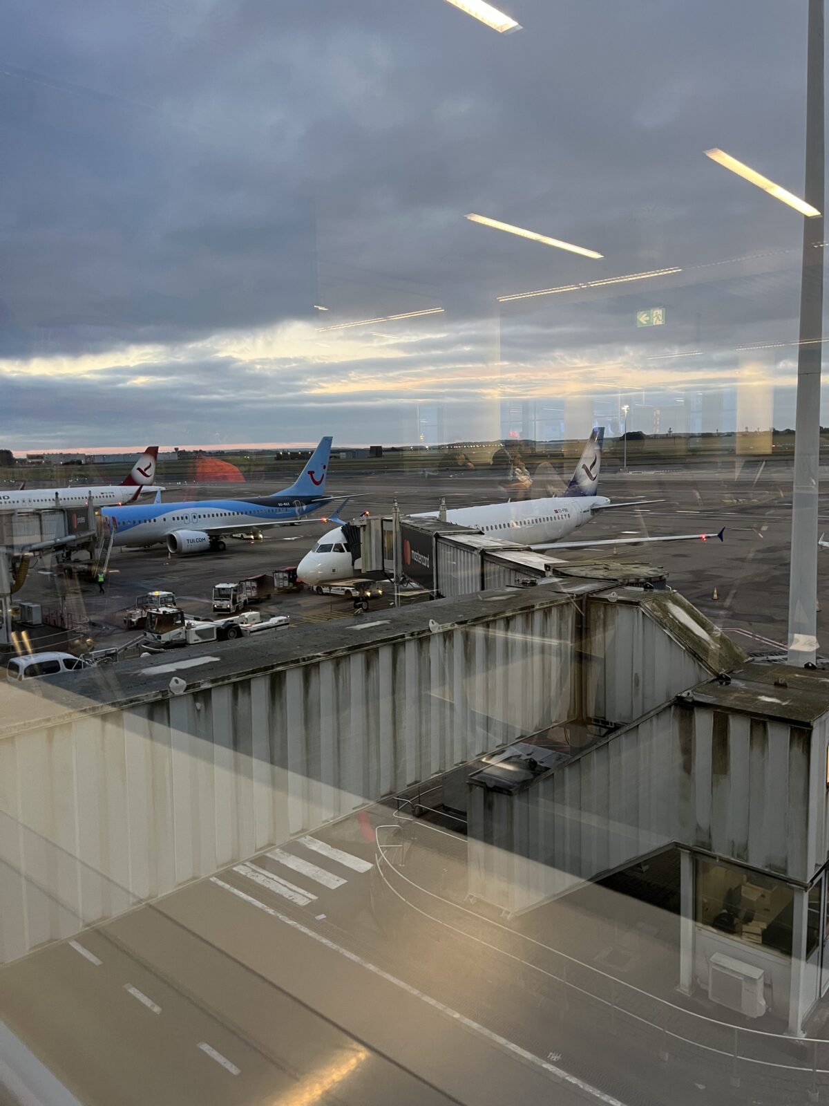 Altijd te vroeg, met een smile maar volgens de procedures: mijn stage als check-in agent!